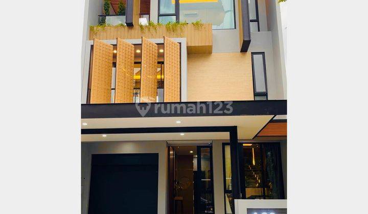 Rumah Exlusive Premium White Rose Private Lift di Metland Menteng 1