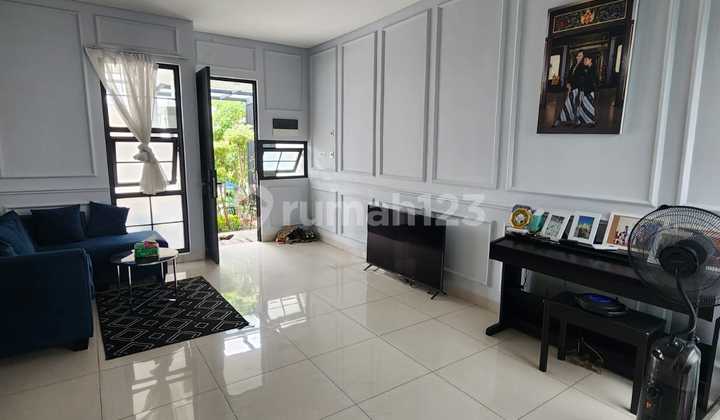 Premium Cluster! Quick Sale: Fully Furnished Maison De Wisteria House, Just Bring Your Suitcase Plus Luxurious Attic, in Metland Menteng 028 2