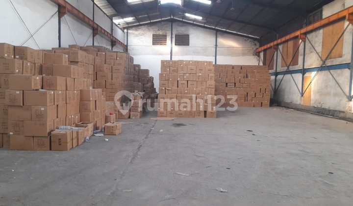 Ready-to-Use Warehouse for Rent, 1,200 m2 Area on Bekasi Main Road, Container Truck Access, Cakung 013