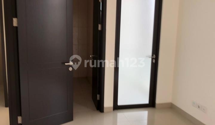 Sewa Rumah Mewah Cluster Shinano Jgc - Depan Taman, Asri & Luas! (015) 2