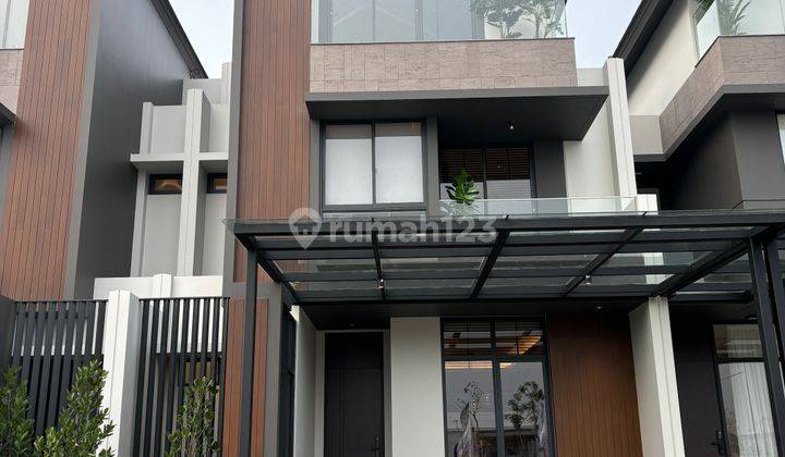 Dijual Rumah 2 Lantai Type 7x13 M2 Cluster Vanica Residence Summarecon Crown Gading  1