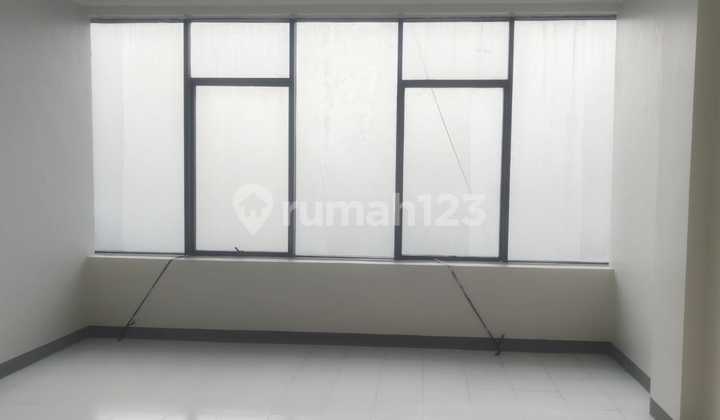 For Rent Strategic Shophouse - Taman Pulo Gebang, East Jakarta 1