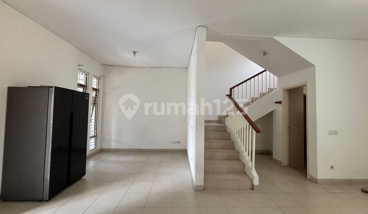 Semi-Furnished House for Rent in Cakung Alamanda Cluster (007) (015)