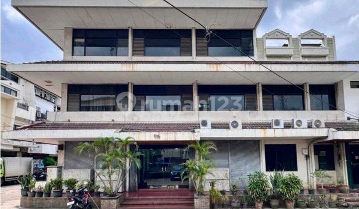 Rukan 3 Lantai Taman Kebon Jeruk/Intercon Mau Jual Cepat