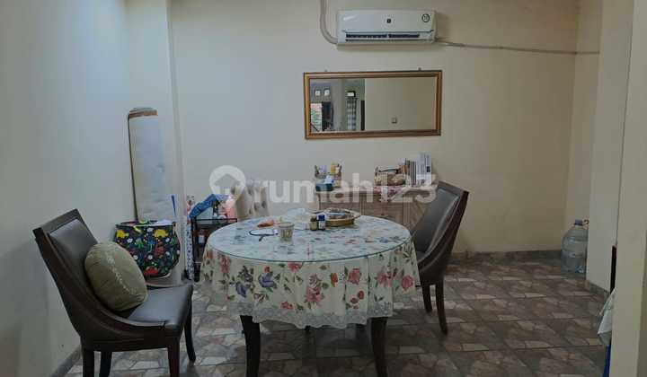 Rumah Cantik 2 Lantai Siap Huni Semi Fur 2