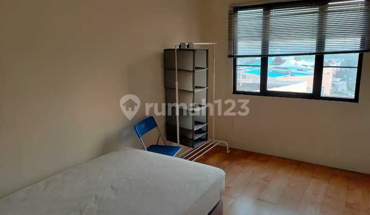 Apartment Furnished Puri Garden 2