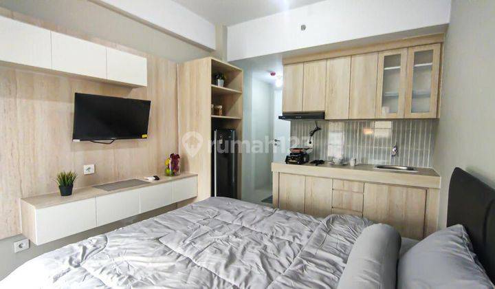 Harganya Sudah Termasuk kamar Dan Internet Dan Free parkir  1