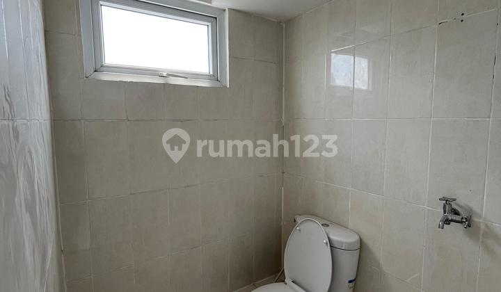 Unfurnished Studio South Jakarta Flood-Free All-Inclusive Only 300 Million 2