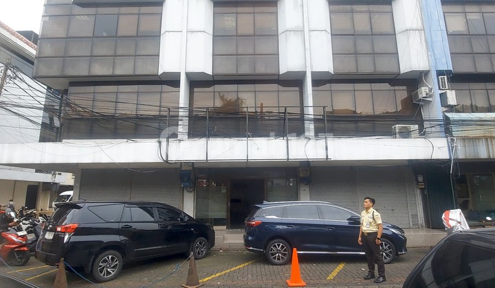 Disewakan Ruko 2 Lantai Per Tahun Disewakan Ruko 2 Lantai Per Tahun