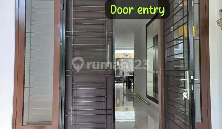 For Sale Second House Ready to Live In Good Area 24-Hour Security 2