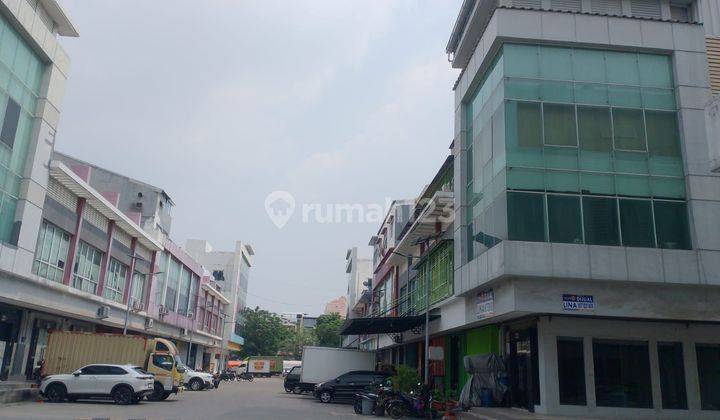 Dijual ruko cbd city park 5 lt di Jalan malibu 1 ruko cbd city park cengkareng timur.
Jakarta barat 2