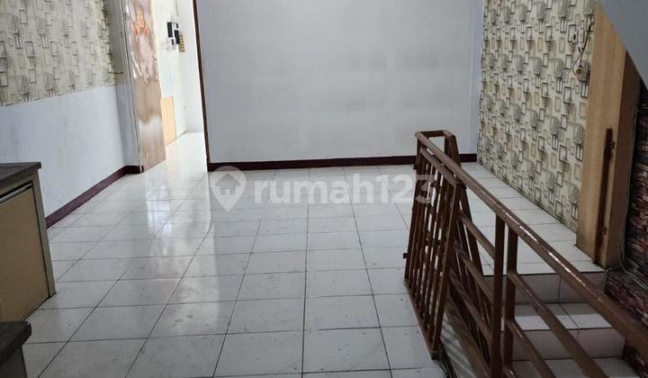 For Rent: 4.5-Story Shop House on Jalan Laksa 2 Angke 2