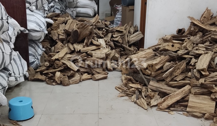 Dijual Ruko Pelangi3 LT. .Hrg Murah Sekali