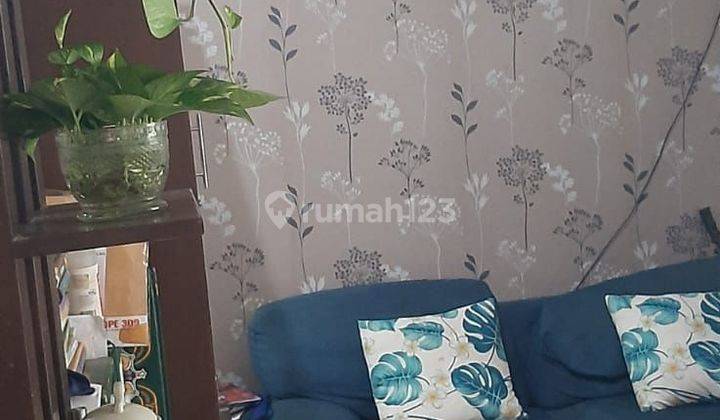 Dijual cepat rumah semi furnished 3 kamar tidur di Kota Wisata 2