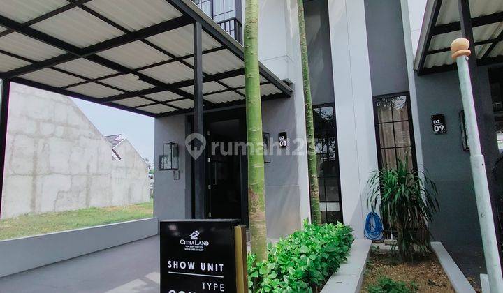 Rumah Mewah Murah Dekat Tol Driyorejo 2 Lantai Desain Artistik 1