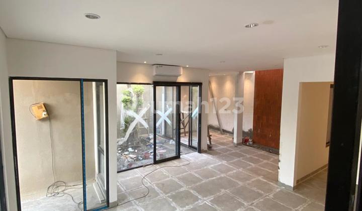 Affordable House In Candi Barat Sidoarjo With Swimming Pool