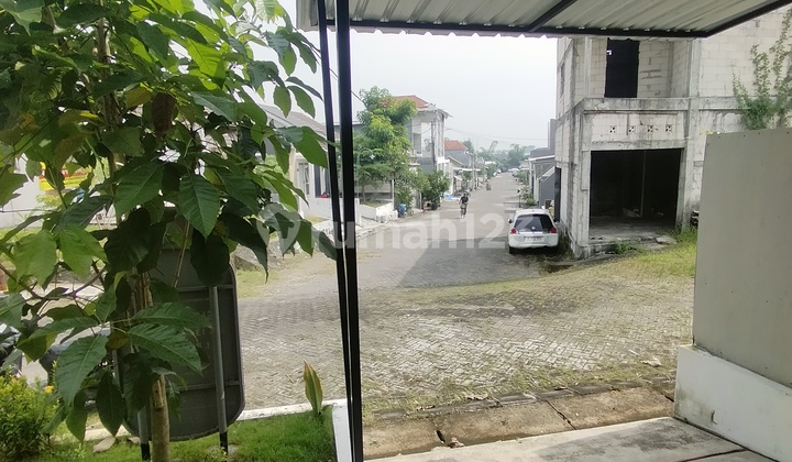 House Near Lakarsantri 15 Minutes to PTC Unesa Lidah. No Down Payment, Lowest Interest Rate in Indonesia. For Home Information Anywhere, Ask Me. House Near Lakarsantri 15 Minutes to PTC Unesa Lidah. No Down Payment, Lowest Interest Rate in Indonesia. For Home Information Anywhere, Ask Me.