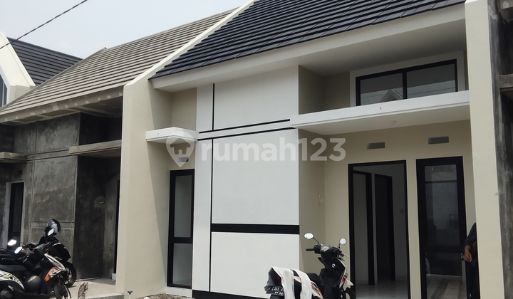 Only 5 Units!!! The Only 400 Million Rupiah House Closest to Ketintang/Jambangan. Survey Now or Regret Later.