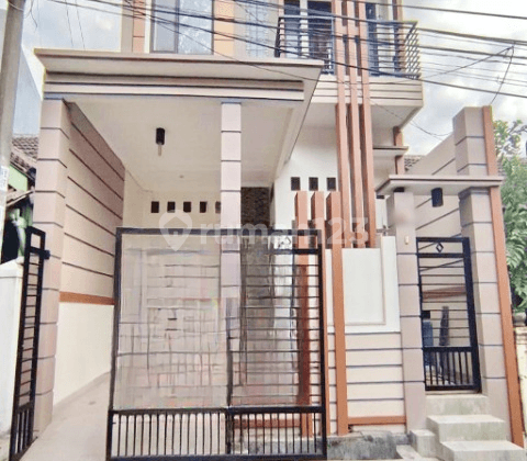 Dijual Rumah Siap Huni 2 Lantai Lokasi Griya Loka Bsd 1