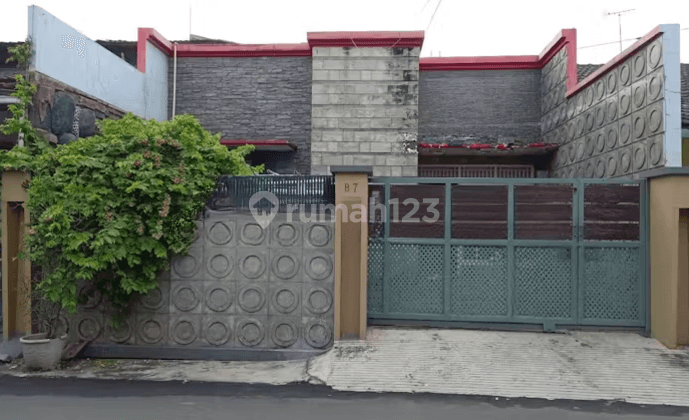 Dijual Rumah 2KT 120m² di Jl. Griya Kencana I Tangerang 1