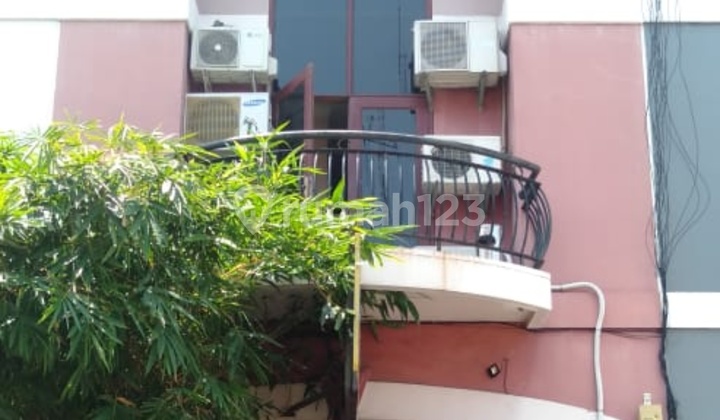 Dijual Ruko 3.5 lantai  3