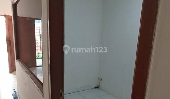 Dijual Ruko 3.5 lantai  6