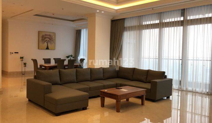 Nice And Spacious Apt With Complete Facilities At Raffles Residences 1