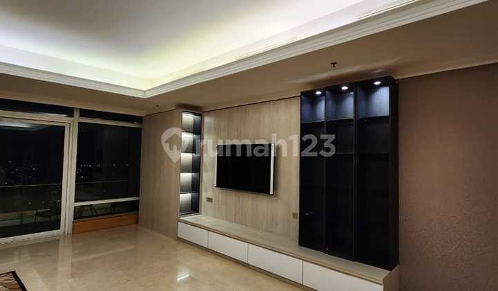 Nice 3BR Apt with Complete Facilities at Kempinski Residences 2