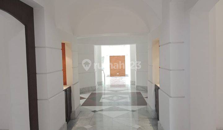 Nice And Spacious House With Easy Access Location At Pondok Indah 2