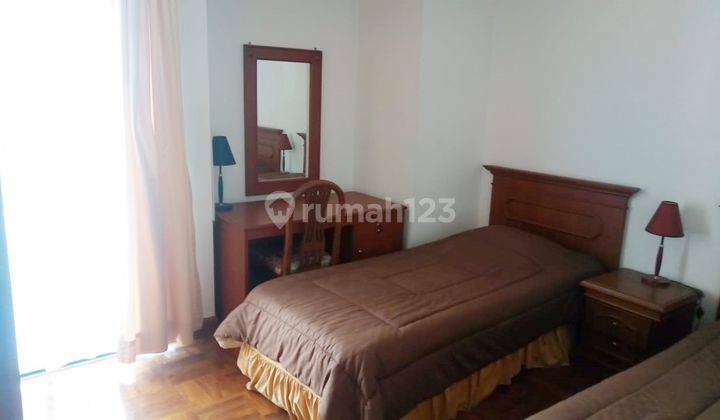 Nice 3br Apartment With Strategic Location At Park Royale Apartment 5