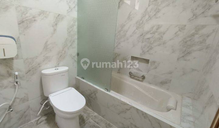Nice House With Strategic And Easy Access Location At Pondok Indah