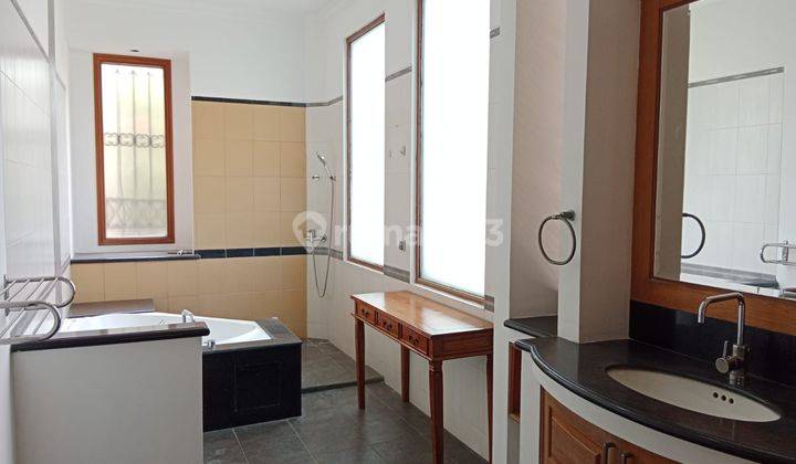 Very Nice And Cozy House With Strategic Location At Bukit Hijau Pondok Indah 12