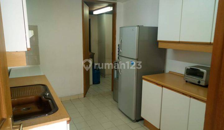 Nice 3br Apartment With Strategic Location At Park Royale Apartment 7