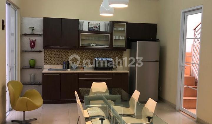Rumah Modern Minimalis Dgn Lokasi Strategis di Pondok Indah
