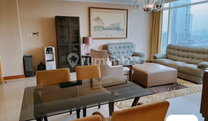 Nice and Cozy 2BR Apt with Strategic Location at Kempinski Apt