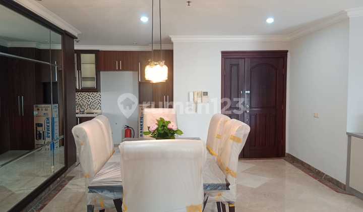 Nice and Furnished 3BR Apt with Easy Access At Kusuma Chandra 2