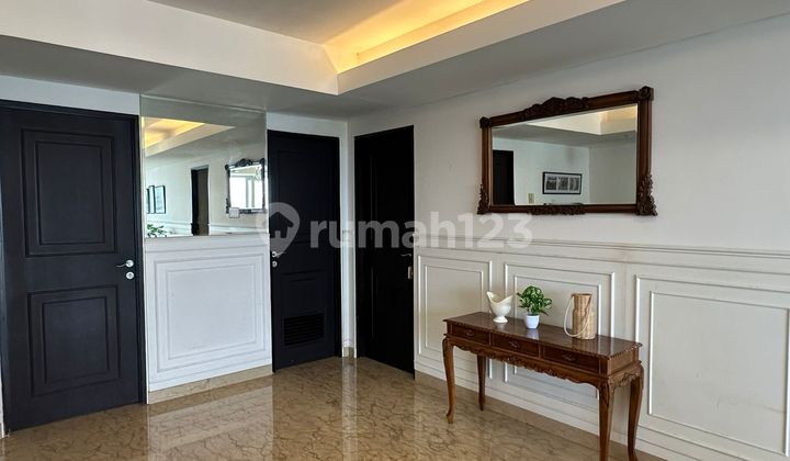 Bagus 3BR Apt dengan Pemandangan Golf dan Kolam Renang yang Indah di Royale Springhill 2