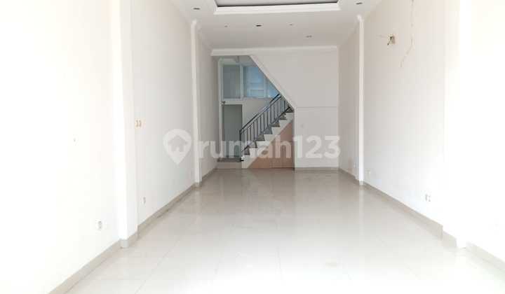 Ruko Berlokasi Strategis Cocok Kantor atau Usaha di Arteri Pondok Indah