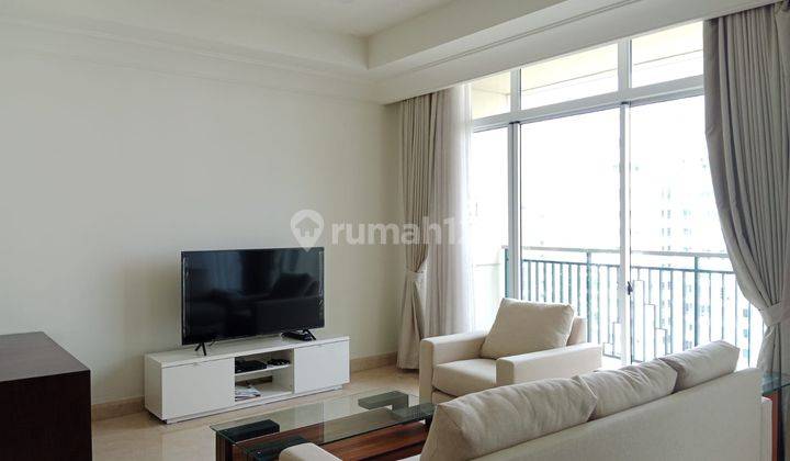 Nice 3BR Apt With Strategic And Easy Access Area At Pakubuwono View