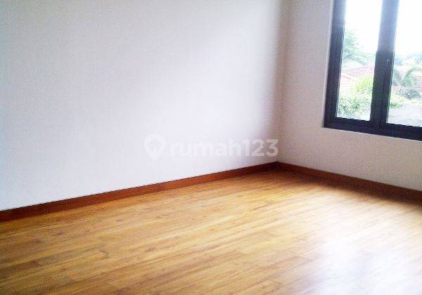 Nice 4BR House With Study Room And Pool At Jalan Terogong Kecil 2