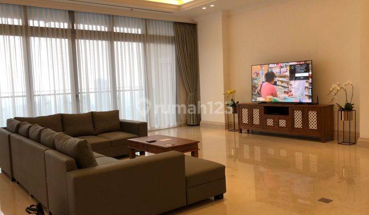 Nice And Spacious Apt With Complete Facilities At Raffles Residences 2