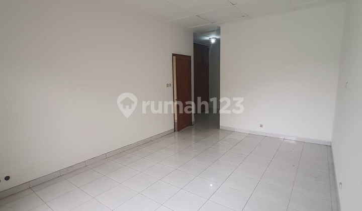 Nice And Cozy House With Strategic Area At Cilandak Permai Raya