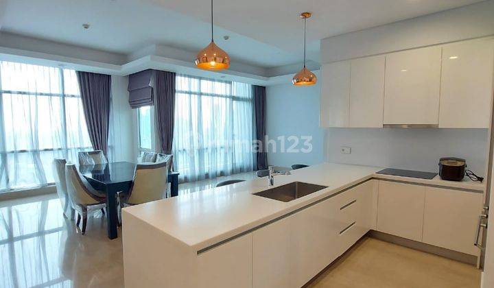 Very Nice 3BR Apt With Strategic Location At La Maison Barito 1