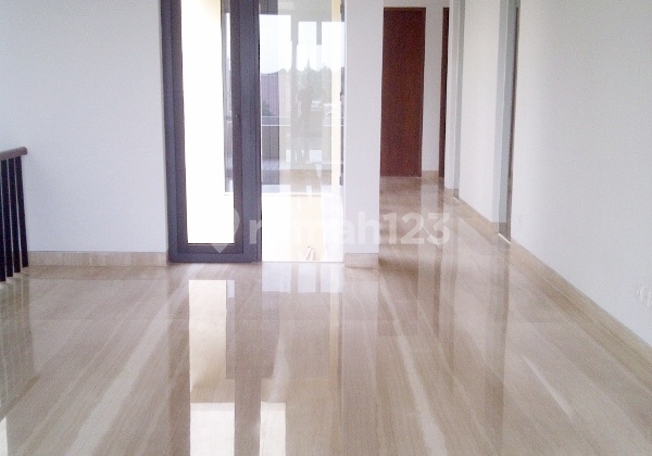 Nice 4Br House With Study Room And Pool At Jalan Terogong Kecil Nice 4Br House With Study Room And Pool At Jalan Terogong Kecil