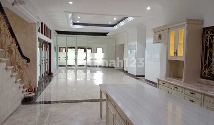 Nice And Spacious House Suitable For Office Or Business At Mataram Keb Baru 2