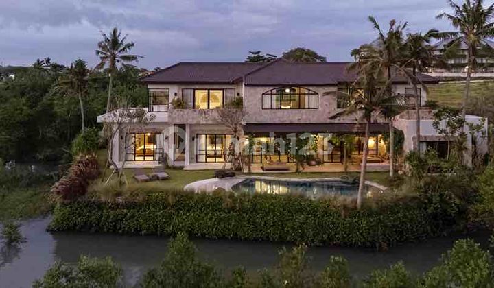 5 Bedroom Villa Ocean View In Pantai Lima