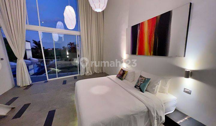 Newly Built Modern-Industrial Style Villa With Stunning Views Bagus 4