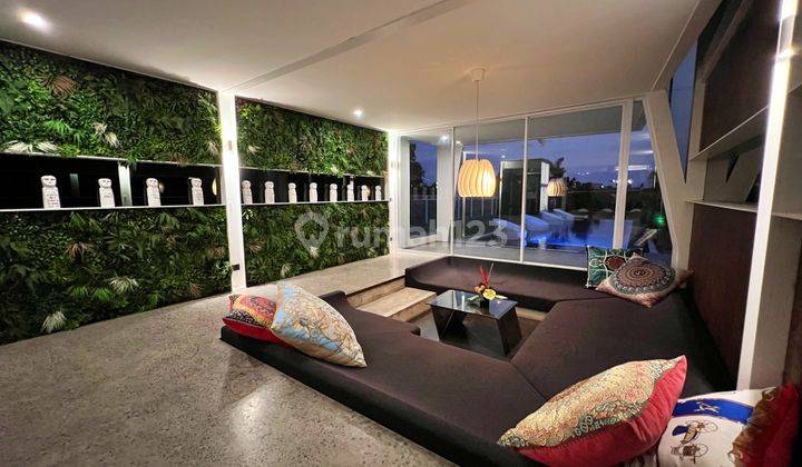 Newly Built Modern-Industrial Style Villa With Stunning Views Bagus 6