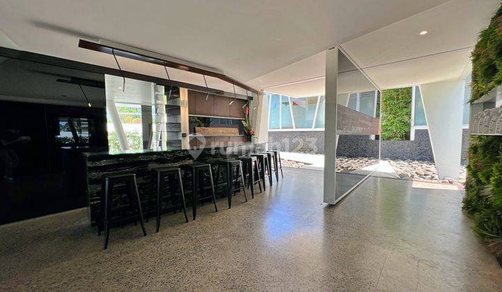 Newly Built Modern-Industrial Style Villa With Stunning Views Bagus 10