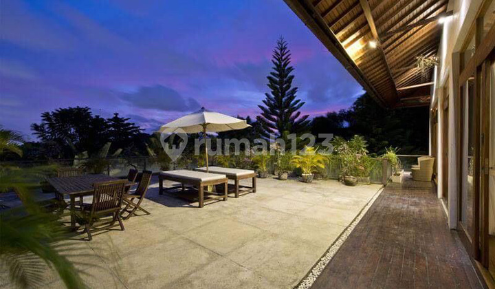 Modern Romantic Retreat  Shm - Sertifikat Hak Milik Di Kerobokan di Kerobokan 13